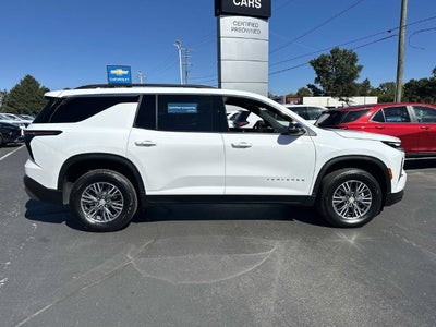 2025 Chevrolet Traverse LT