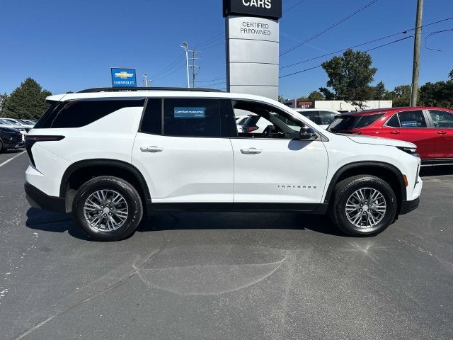 2025 Chevrolet Traverse LT