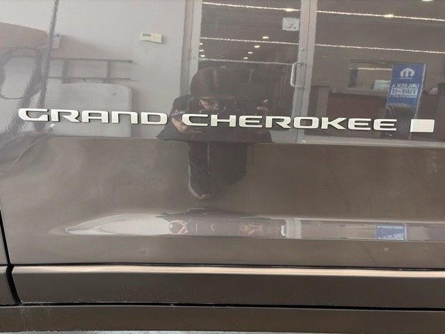 2024 Jeep Grand Cherokee L Laredo X 4x4