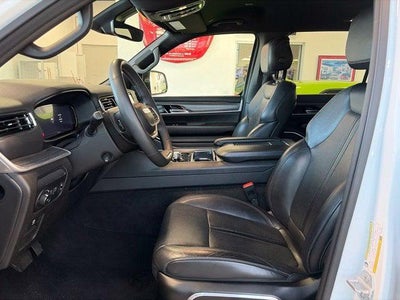 2024 Jeep Wagoneer L Series II 4x2