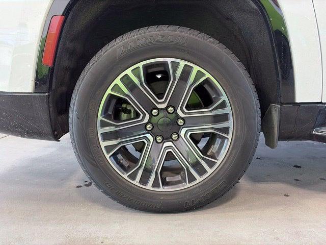 2024 Jeep Wagoneer L Series II 4x2