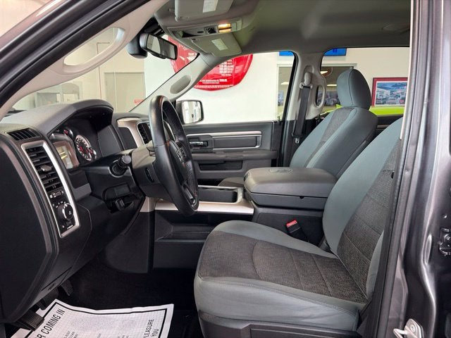 2017 RAM 1500 Big Horn Crew Cab 4x4 5'7' Box