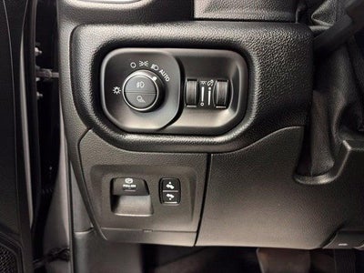 2019 RAM 1500 Big Horn/Lone Star Crew Cab 4x4 5'7' Box