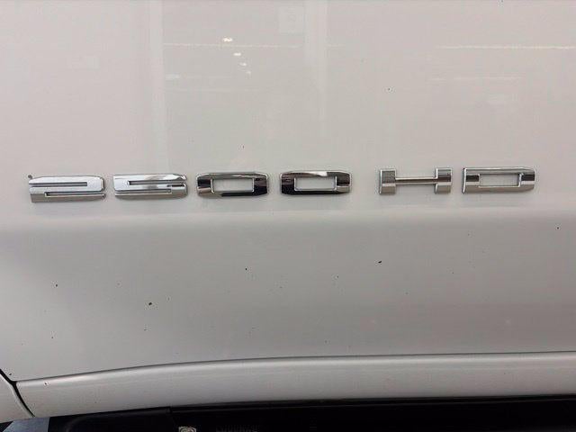 2022 GMC Sierra 2500HD 4WD Crew Cab Standard Bed SLT