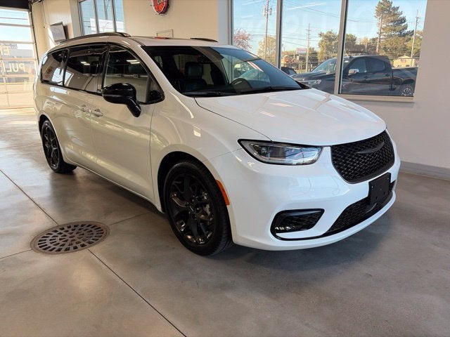 2025 Chrysler Pacifica Limited