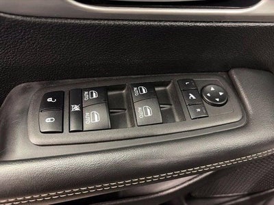 2024 Chrysler Pacifica Hybrid Premium S Appearance Pkg