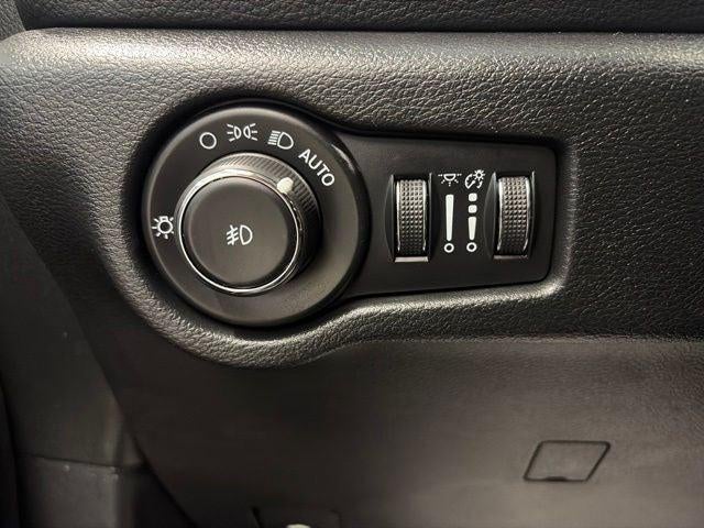 2024 Chrysler Pacifica Hybrid Premium S Appearance Pkg