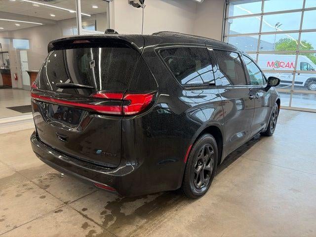 2024 Chrysler Pacifica Hybrid Premium S Appearance Pkg