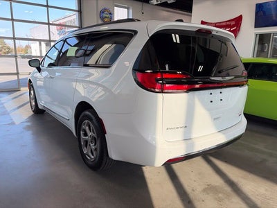 2023 Chrysler Pacifica Limited AWD