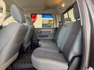 2017 RAM 2500 Big Horn Crew Cab 4x4 6'4' Box