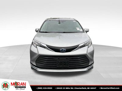 2022 Toyota Sienna LE