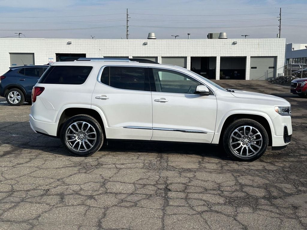 2023 GMC Acadia Denali
