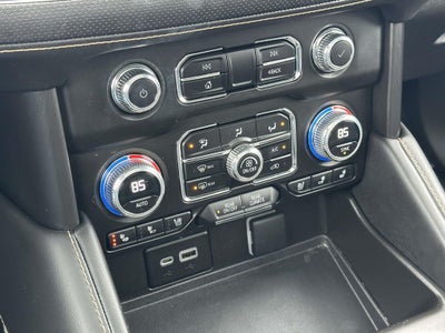 2023 GMC Yukon XL AT4