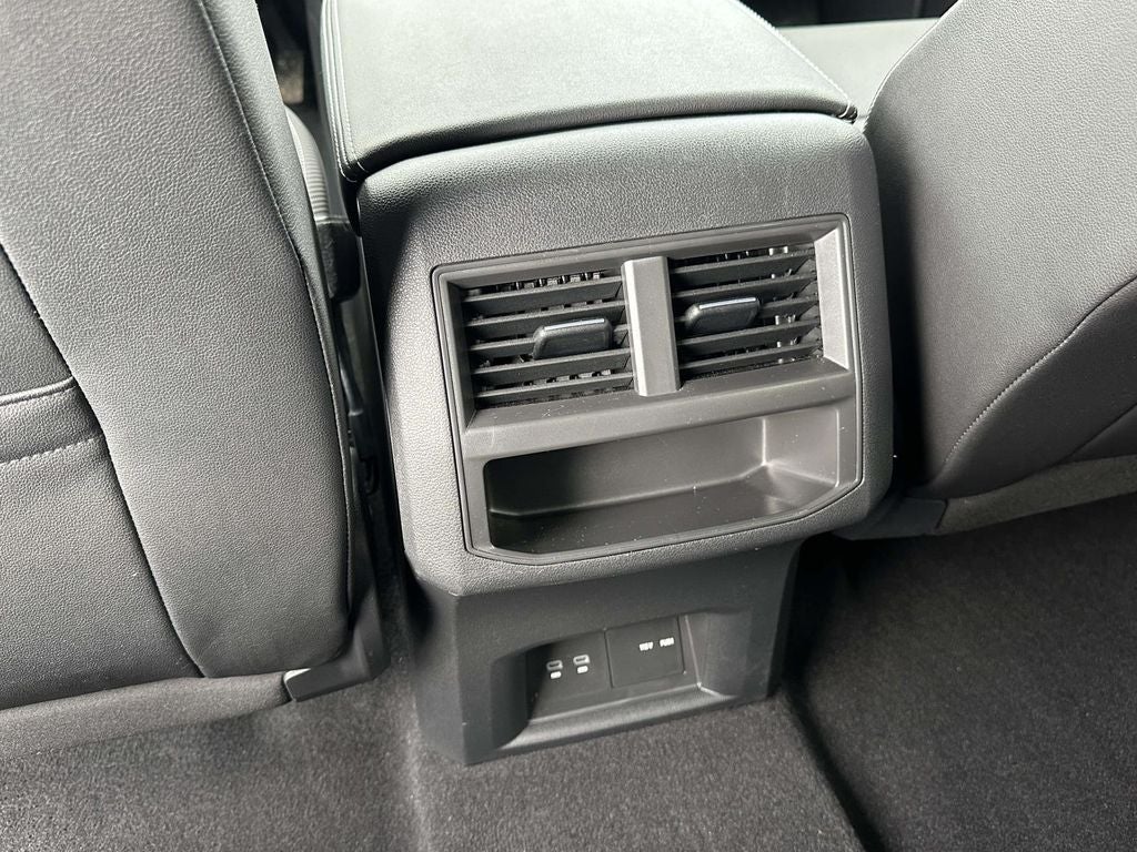 2023 Volkswagen Atlas Cross Sport 2.0T SE w/Technology