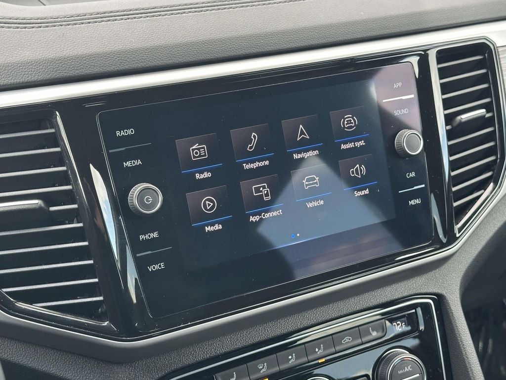 2023 Volkswagen Atlas Cross Sport 2.0T SE w/Technology