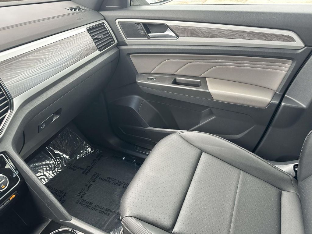 2023 Volkswagen Atlas Cross Sport 2.0T SE w/Technology