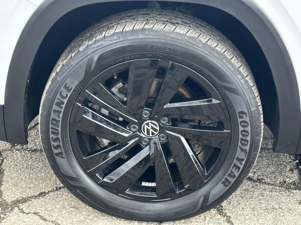 2023 Volkswagen Atlas Cross Sport 2.0T SE w/Technology