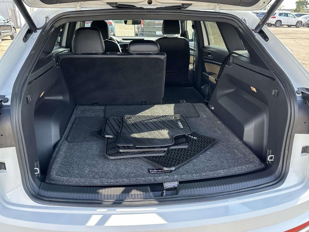 2023 Volkswagen Atlas Cross Sport 2.0T SE w/Technology