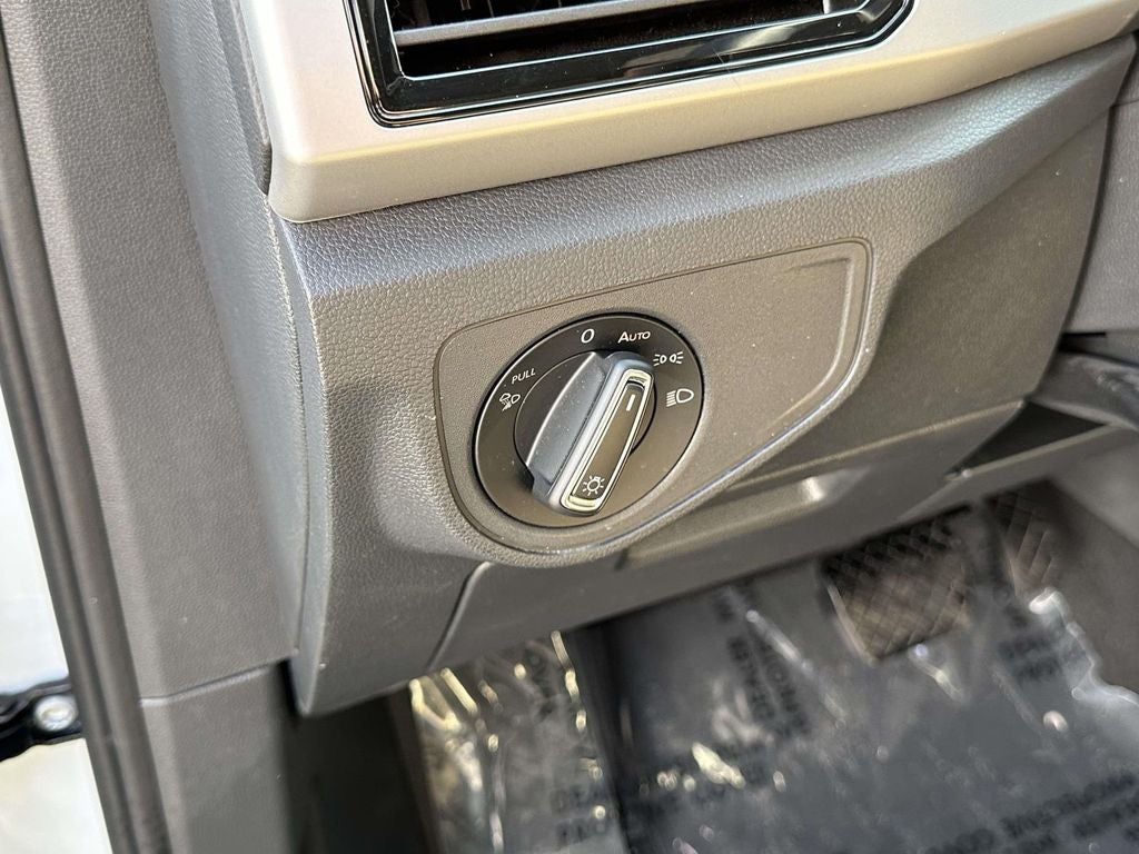 2023 Volkswagen Atlas Cross Sport 2.0T SE w/Technology