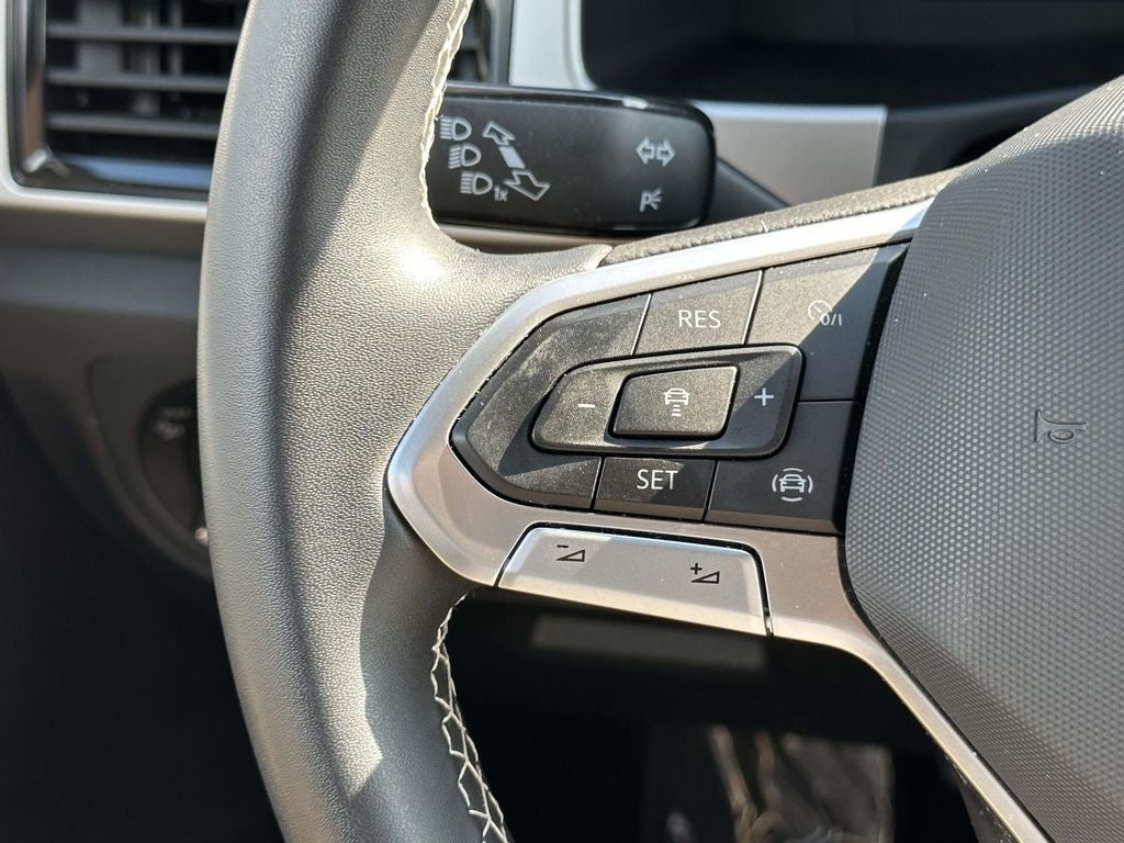 2023 Volkswagen Atlas Cross Sport 2.0T SE w/Technology