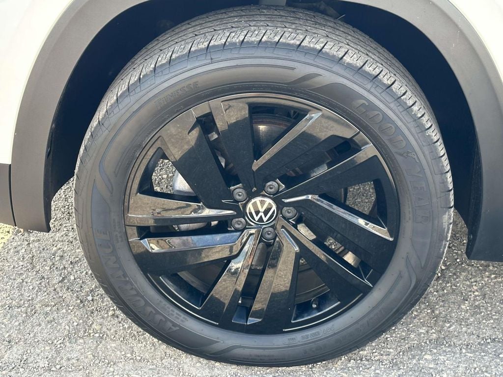 2023 Volkswagen Atlas Cross Sport 2.0T SE w/Technology