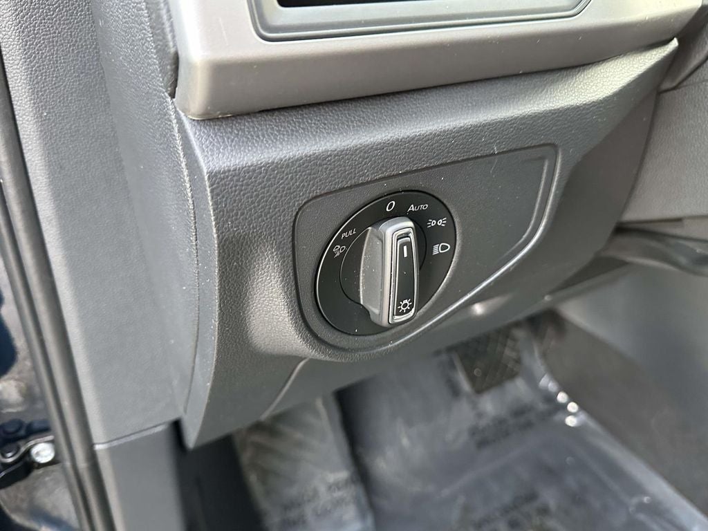 2023 Volkswagen Atlas Cross Sport 2.0T SE