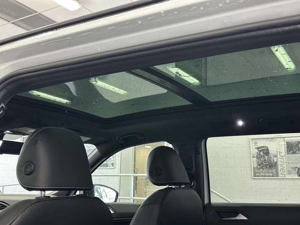 2021 Volkswagen Tiguan 2.0T SE R-Line Black