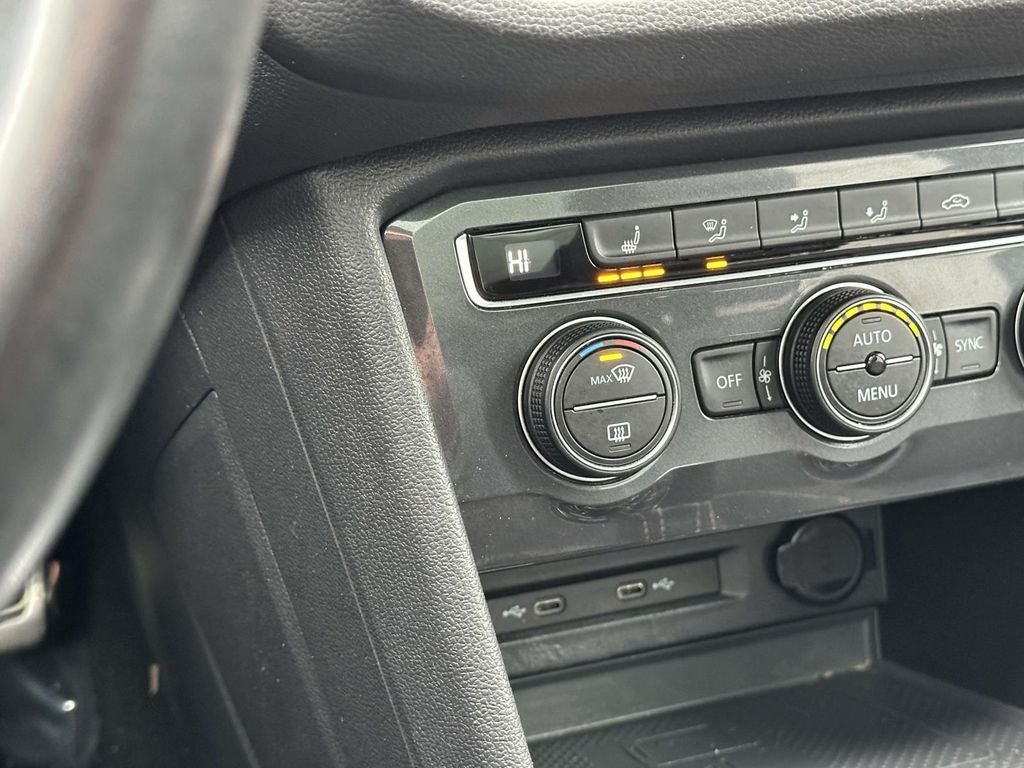 2021 Volkswagen Tiguan 2.0T SE R-Line Black