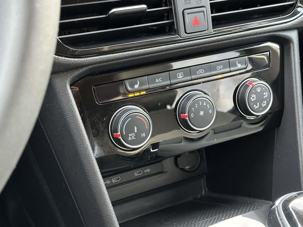 2023 Volkswagen Taos 1.5T SE