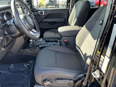 2022 Jeep Wrangler Unlimited Sahara 4x4