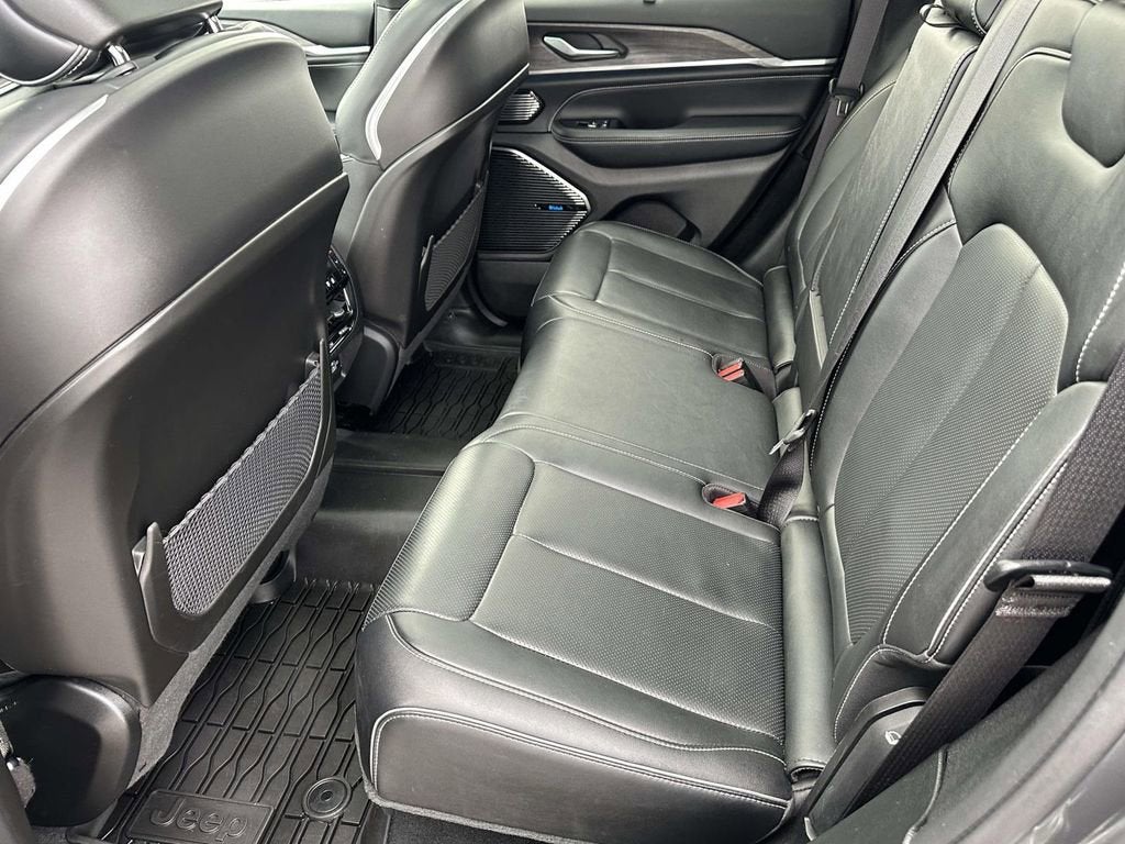 2022 Jeep Grand Cherokee 4xe Overland