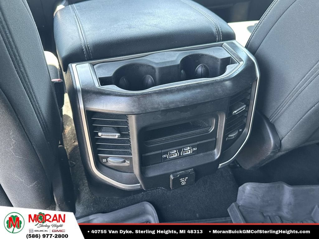 2021 RAM 1500 Big Horn Crew Cab 4x4 5'7" Box