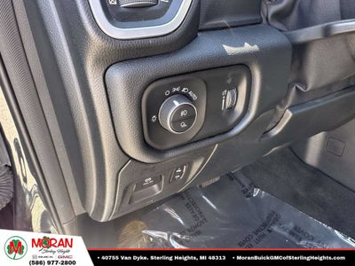 2021 RAM 1500 Big Horn Crew Cab 4x4 5'7" Box