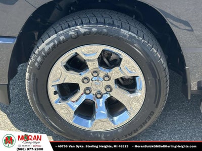2021 RAM 1500 Big Horn Crew Cab 4x4 5'7" Box