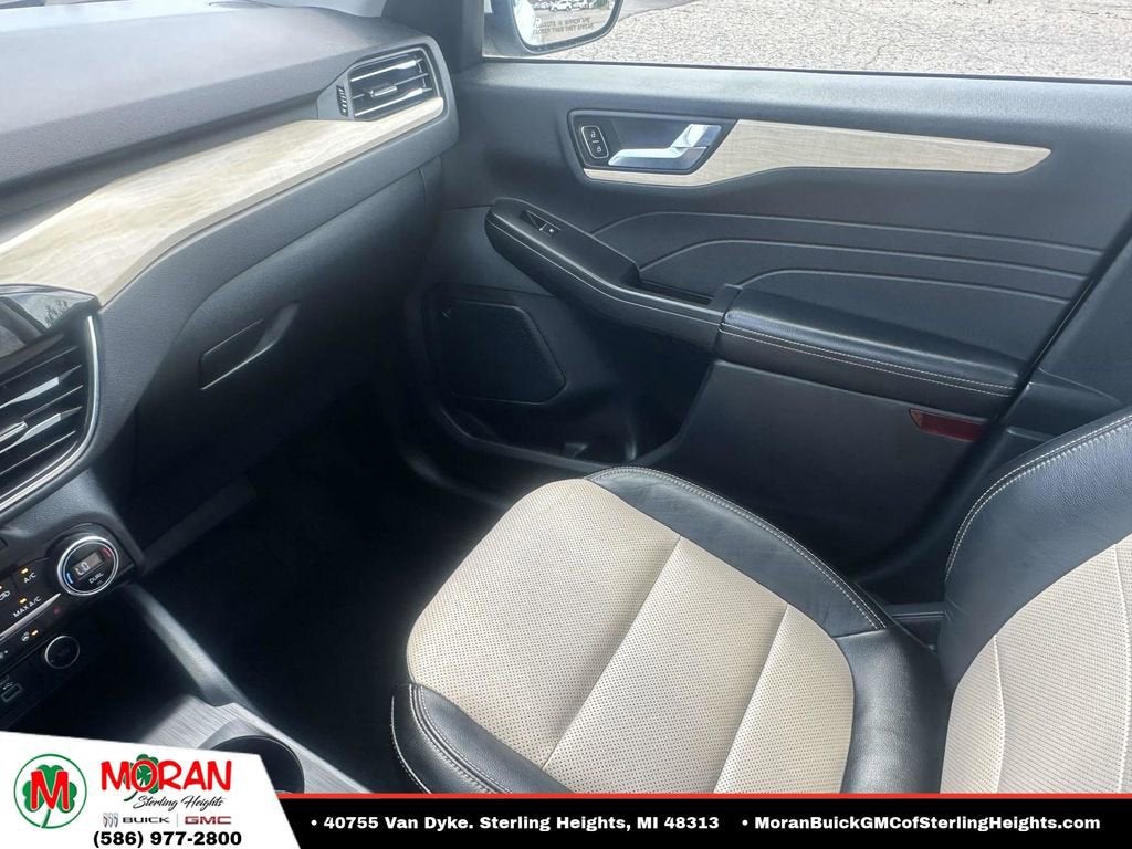 2021 Ford Escape Titanium