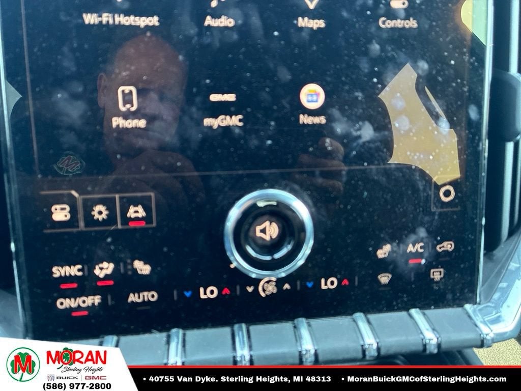 2024 GMC Acadia Elevation