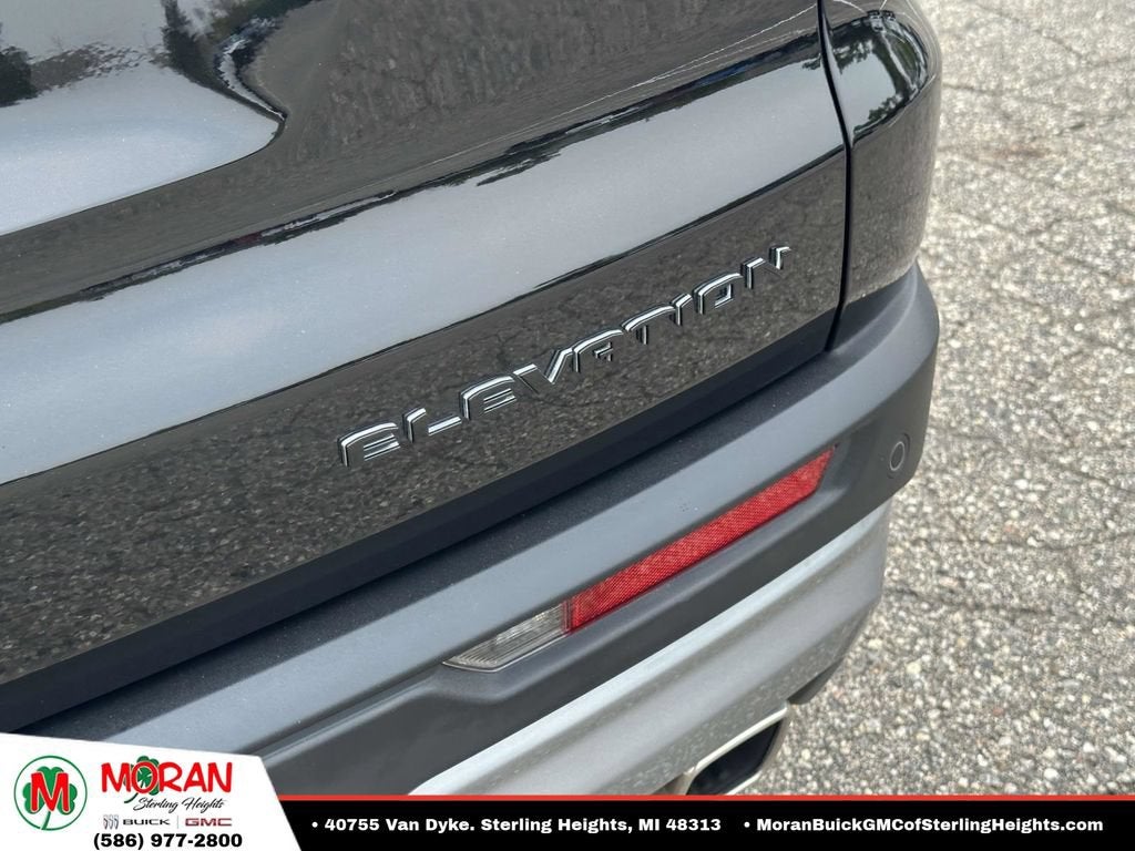 2025 GMC Acadia Elevation