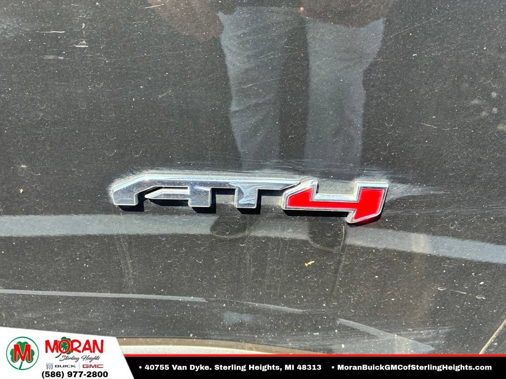 2023 GMC Acadia AT4