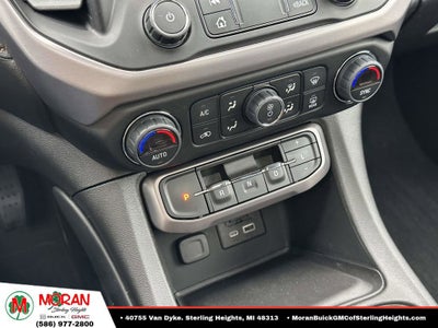 2022 GMC Acadia AT4