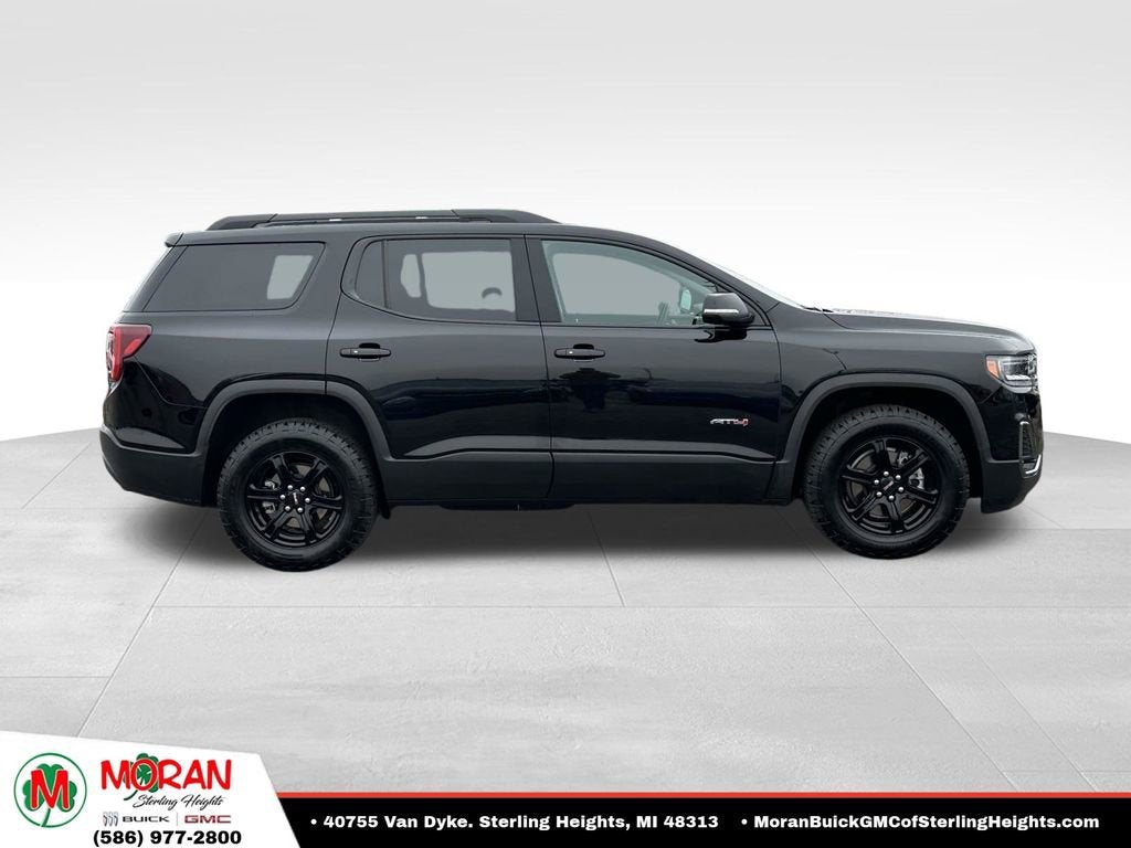 2022 GMC Acadia AT4