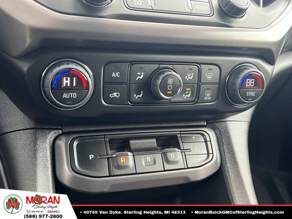 2023 GMC Acadia AT4