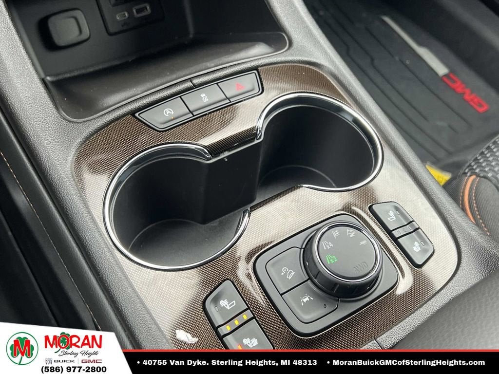2023 GMC Acadia AT4