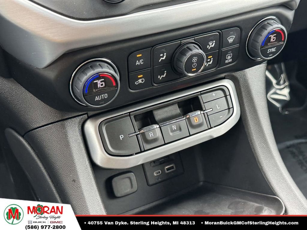 2023 GMC Acadia SLT