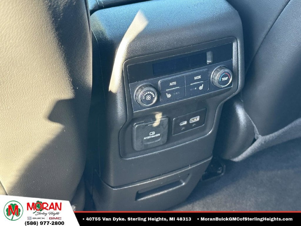 2021 GMC Acadia SLT - Photo 13