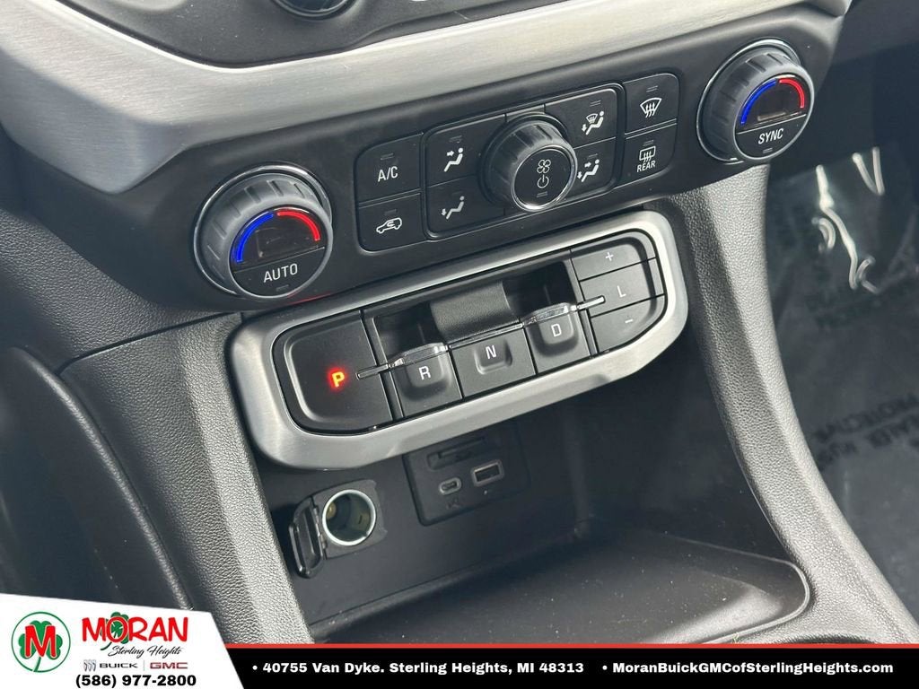 2023 GMC Acadia SLT