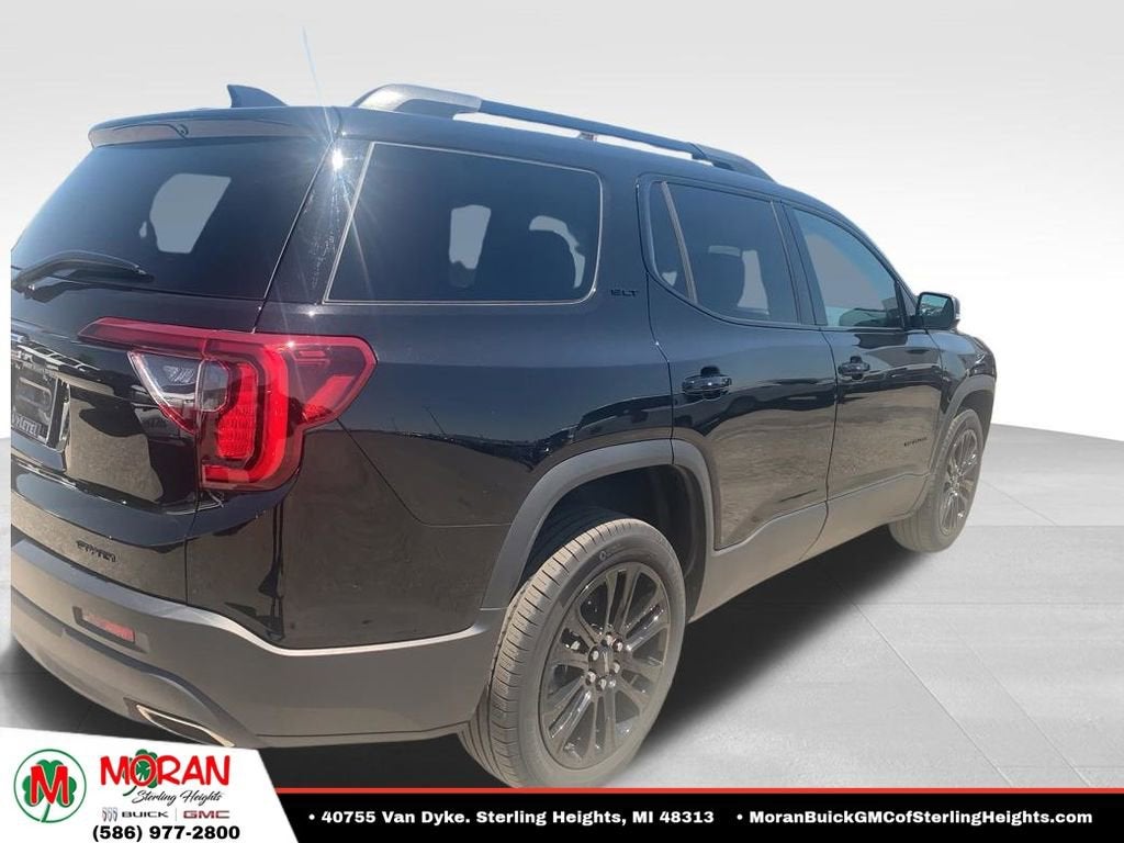 2023 GMC Acadia SLT