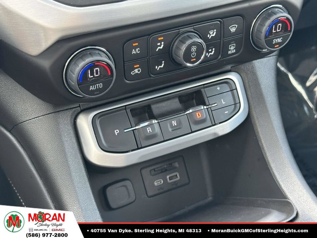 2023 GMC Acadia SLT