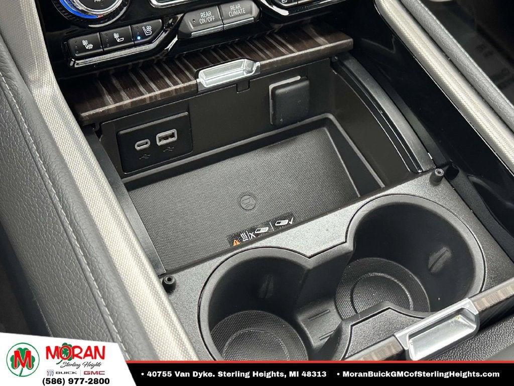 2024 GMC Yukon Denali - Photo 31