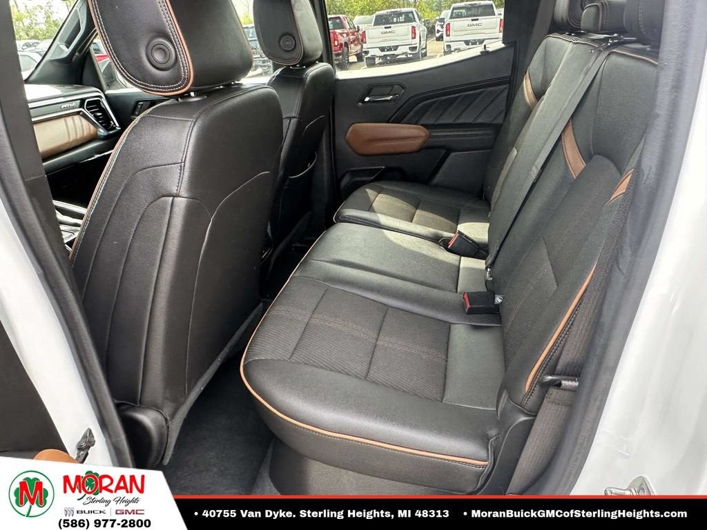 2023 GMC Canyon 4WD AT4