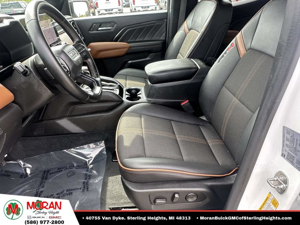 2023 GMC Canyon 4WD AT4